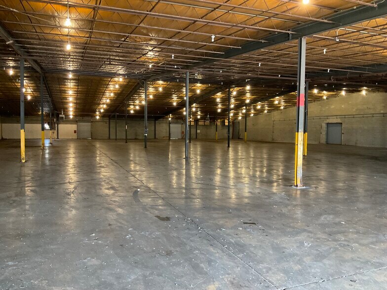 313 Enterprise Dr, Tupelo, MS for lease - Interior Photo - Image 2 of 3