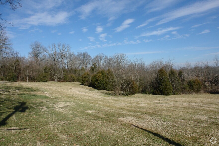 5853 Mt View Rd, Antioch, TN for sale - Building Photo - Image 2 of 7