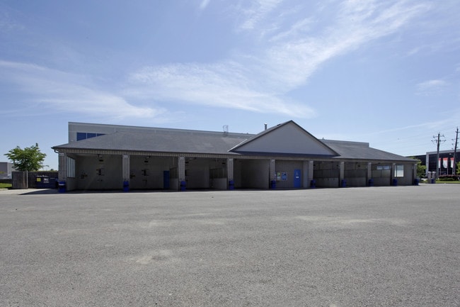 Plus de détails pour 1185 Stellar Dr, Newmarket, ON - Spécialité à vendre