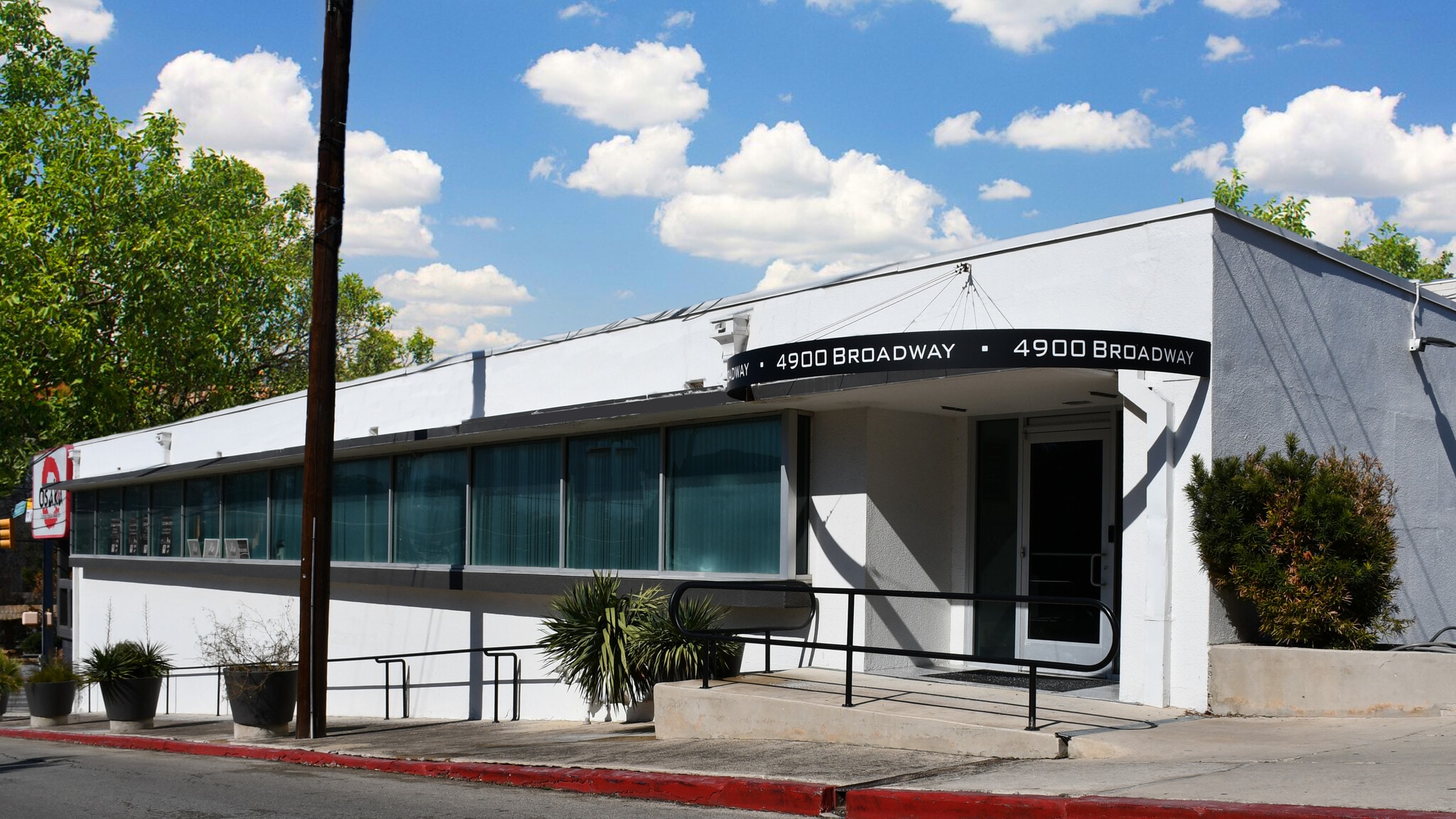 4900-4904 Broadway St, San Antonio, TX for lease Building Photo- Image 1 of 13