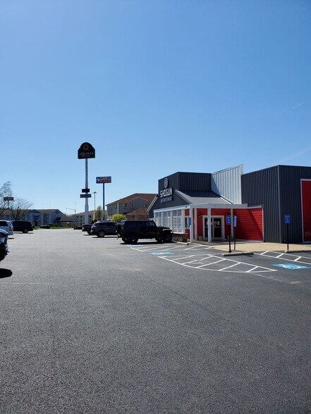 200 Commerce Dr, Elizabethtown, KY à vendre - Photo du bâtiment - Image 2 de 33