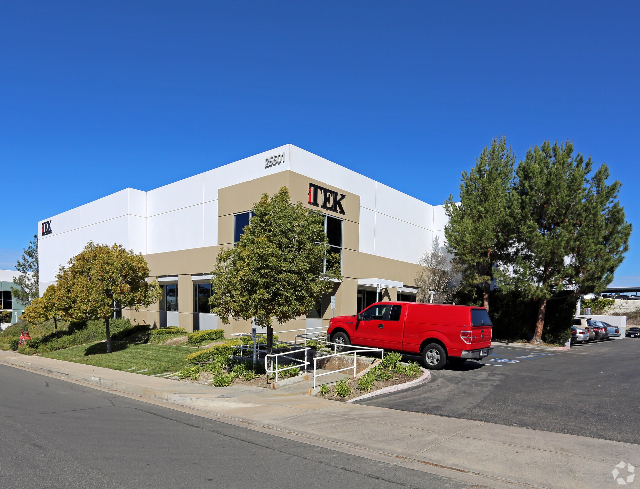 25501 Arctic Ocean Dr, Lake Forest, CA for lease Primary Photo- Image 1 of 10