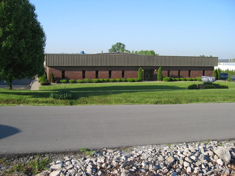 1638 Production Rd, Jeffersonville, IN à vendre - Photo du bâtiment - Image 3 de 7