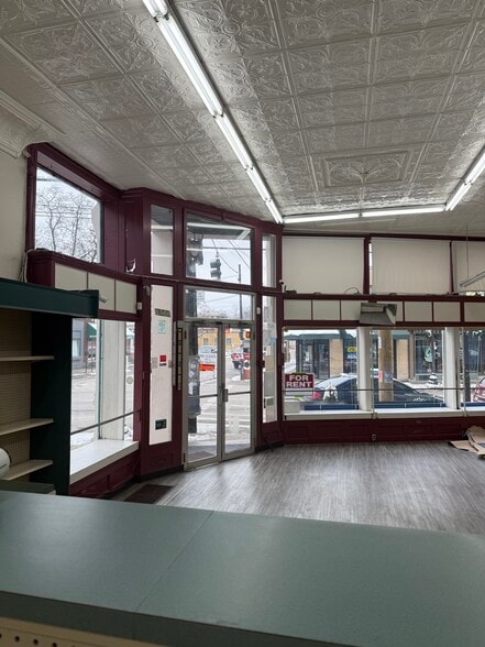 4185-4187 Hamilton Ave, Cincinnati, OH à louer - Photo du bâtiment - Image 2 de 16