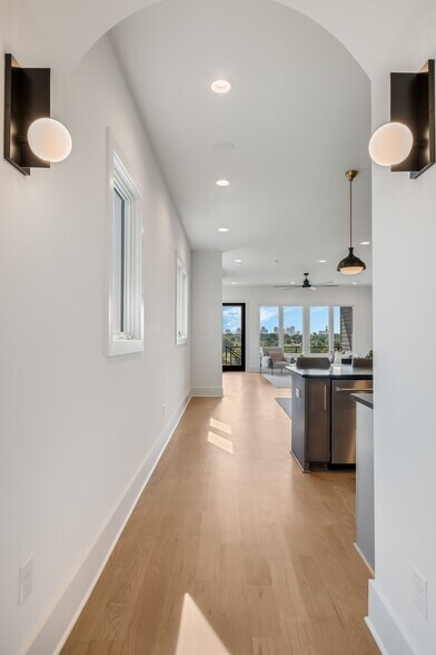 2118 C-D Cliff dr, Nashville, TN à vendre - Photo du bâtiment - Image 3 de 78