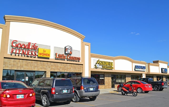 2136 Mcphillips St, Winnipeg, MB for lease - Building Photo - Image 1 of 3