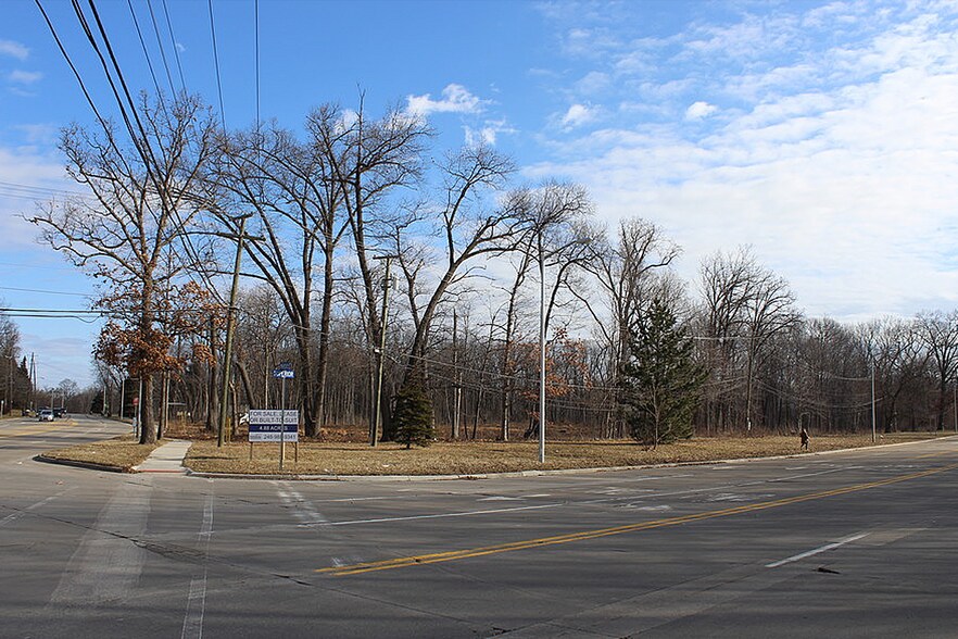 22900 Superior Rd, Taylor, MI à vendre - Photo du bâtiment - Image 3 de 7