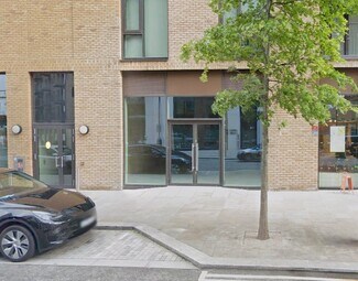 Plus de détails pour 3 Royal Crest Ave., Londres - Commerce de détail à louer