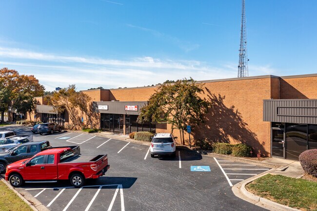 More details for 5865 Oakbrook Pky, Norcross, GA - Industrial for Lease