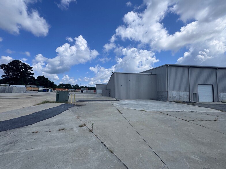 375 Industrial Dr, Rockmart, GA for sale - Building Photo - Image 2 of 14