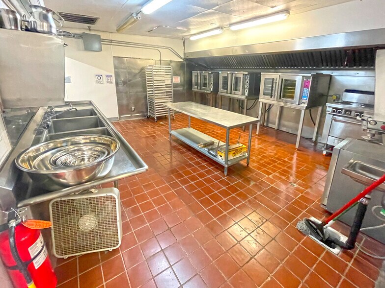 1240 47th Ave, Oakland, CA à vendre - Photo intérieure - Image 3 de 13