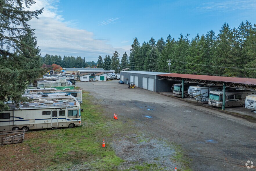 123 208th St E, Spanaway, WA à vendre - Photo du bâtiment - Image 2 de 5