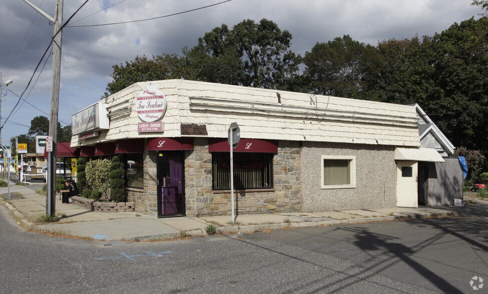 672 Walt Whitman Rd, Melville, NY for sale - Building Photo - Image 2 of 2