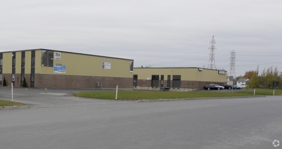 4616 Blvd Kimber, Longueuil, QC à louer - Photo du bâtiment - Image 2 de 3