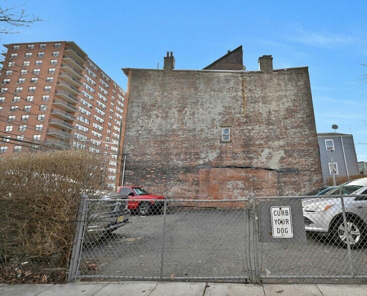 513 Central Ave, Union City, NJ à vendre - Photo du bâtiment - Image 3 de 6