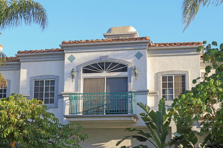 374-384 H St, Chula Vista, CA à louer - Photo du bâtiment - Image 3 de 14