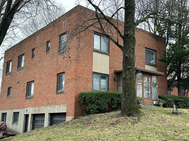 10113 E Lexington Ave, Independence, MO à vendre - Photo du bâtiment - Image 3 de 7