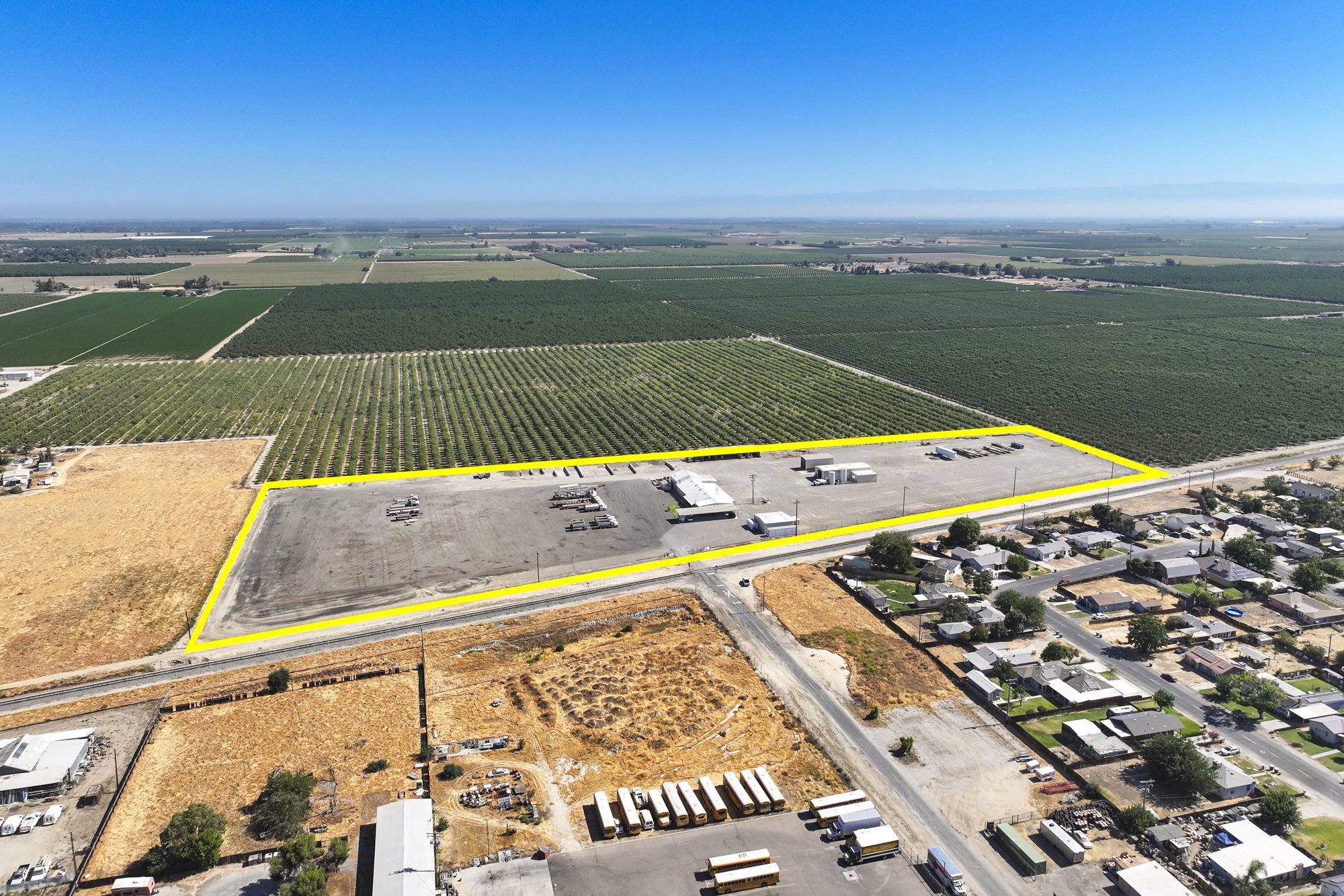 8650 Lacey Blvd, Hanford, CA à vendre Photo principale- Image 1 de 25