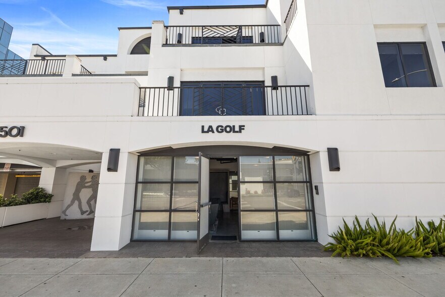 501 S Beverly Dr, Beverly Hills, CA à louer - Photo du bâtiment - Image 2 de 27