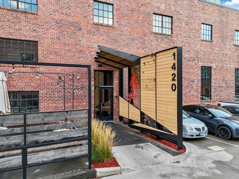 1420 Locust St, Des Moines, IA à louer - Photo du bâtiment - Image 2 de 2