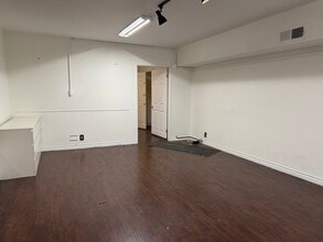 7815-7817 Melrose Ave, Los Angeles, CA for lease Interior Photo- Image 1 of 2