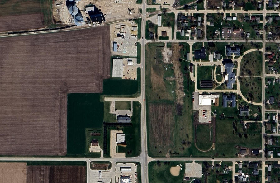 911 S K Ave, Vinton, IA à vendre - Aérien - Image 2 de 3