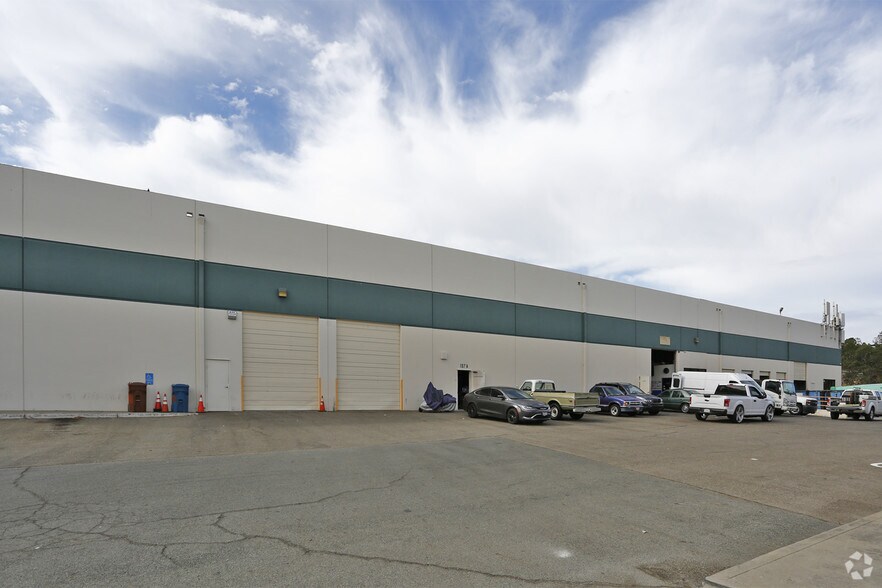 187-189 Arthur Rd, Martinez, CA à louer - Photo du bâtiment - Image 2 de 2