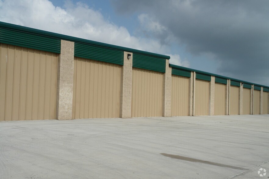 150 E Expressway 83, Alamo, TX à louer - Photo du bâtiment - Image 3 de 5