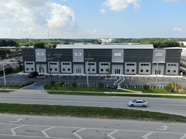 2102 W Waters Ave, Tampa, FL à vendre - Photo du bâtiment - Image 2 de 6