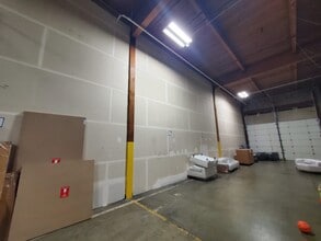 8320 S 208th St, Kent, WA for lease Interior Photo- Image 1 of 5