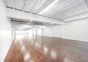 1184 Rue Sainte-Catherine O, Montréal, QC for lease Interior Photo- Image 2 of 4