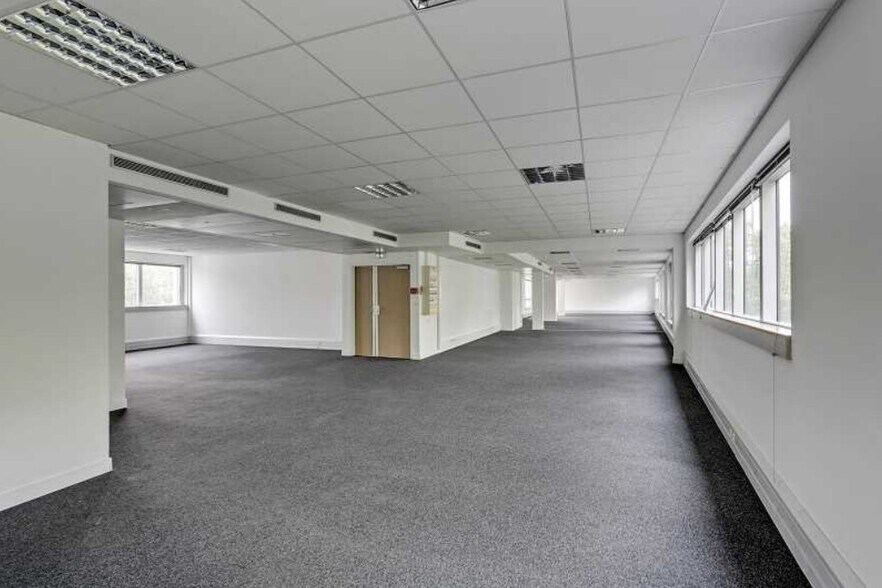 Office in Boulogne-Billancourt for sale - Building Photo - Image 3 of 6
