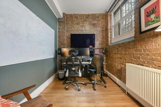 75 Leonard St, Londres à louer Photo intérieure- Image 2 de 5