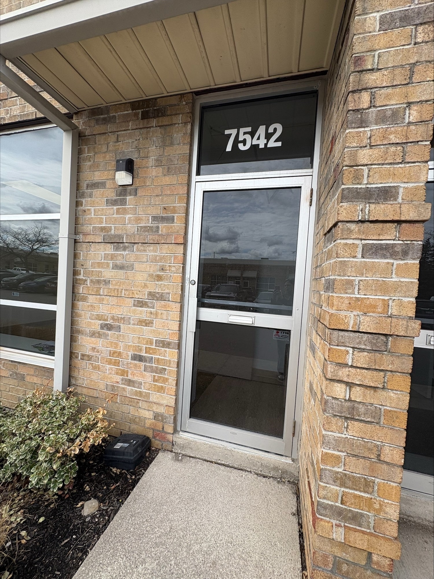 7528-7550 Bath Rd, Mississauga, ON for lease Interior Photo- Image 1 of 9