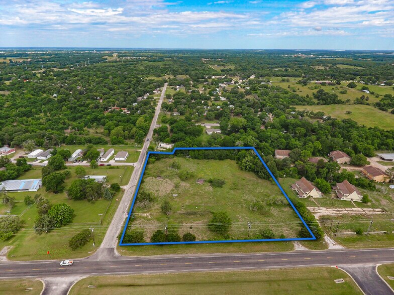 5976 Leonard Rd, Bryan, TX à vendre - Photo du bâtiment - Image 2 de 7