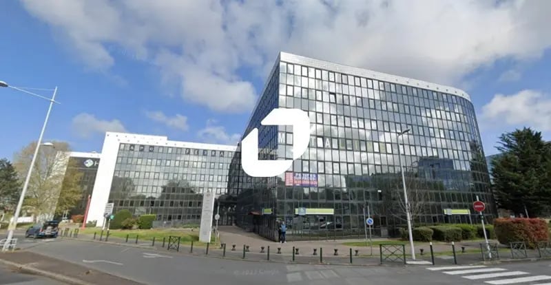 Office in Nanterre for sale Building Photo- Image 1 of 9