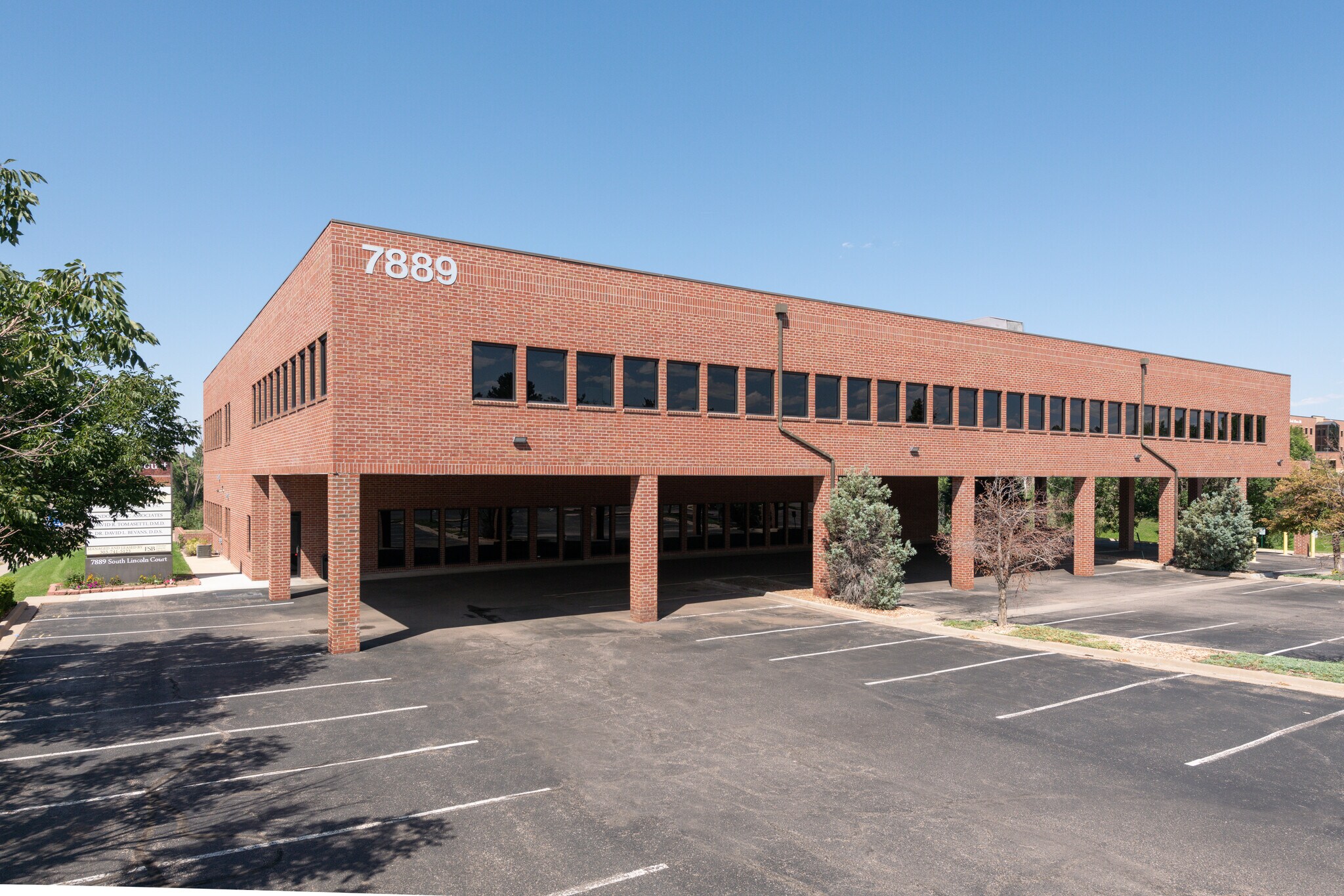 7889 S Lincoln Ct, Littleton, CO for lease Building Photo- Image 1 of 11