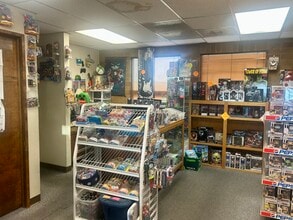 1404 NE 3rd St, Bend, OR for lease Interior Photo- Image 2 of 2