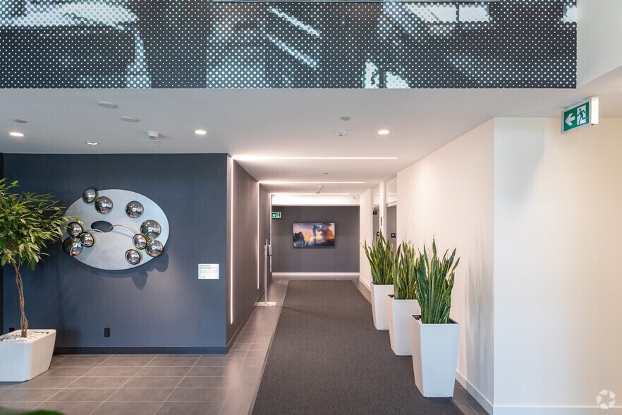 221-275 W 5th Ave, Vancouver, BC à louer - Hall d’entrée - Image 3 de 16