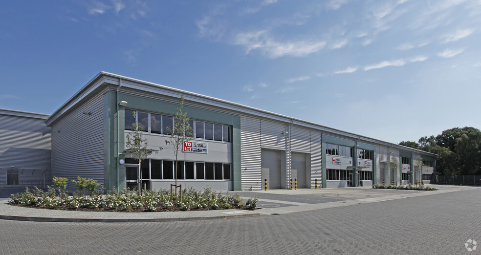 Cowley Mill Rd, Uxbridge for lease - Primary Photo - Image 1 of 3