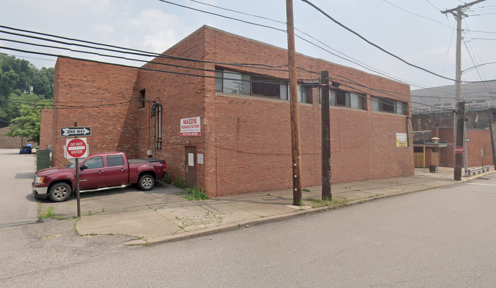 801 E Pittsburgh Mall, East Pittsburgh, PA for sale - Primary Photo - Image 1 of 1