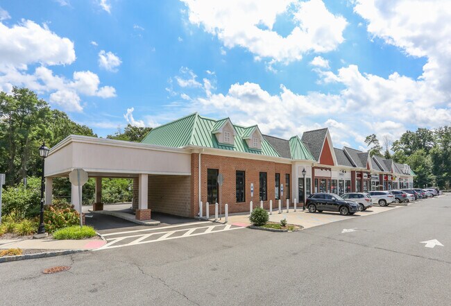 Plus de détails pour 111 Main St, East Brunswick, NJ - Bureau/Commerce de détail à louer