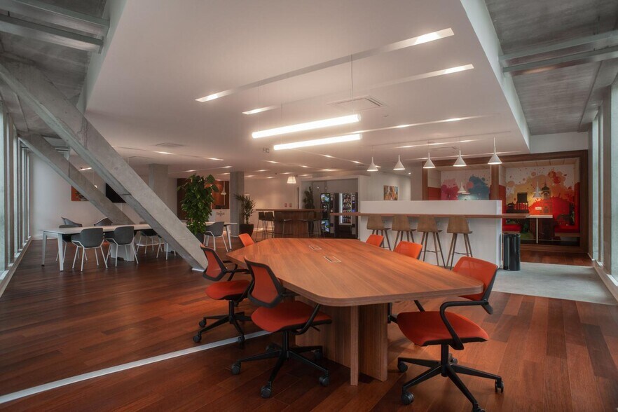 Office in Cesson-Sévigné for lease - Interior Photo - Image 3 of 5