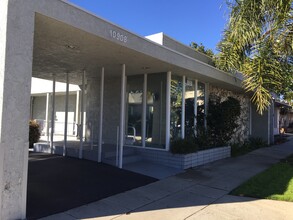 10906 Riverside Dr, North Hollywood, CA for lease Building Photo- Image 2 of 4