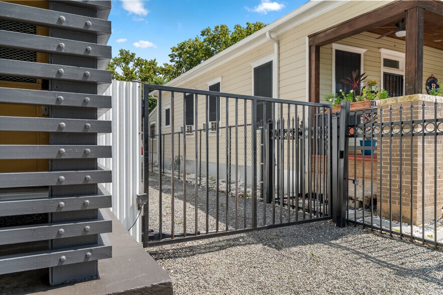 2617 Canal St, Houston, TX à louer - Photo du bâtiment - Image 2 de 45