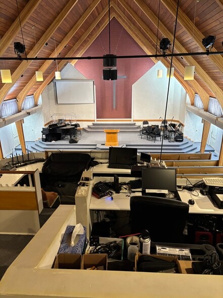 12420 87th St NW, Edmonton, AB for sale - Building Photo - Image 2 of 5