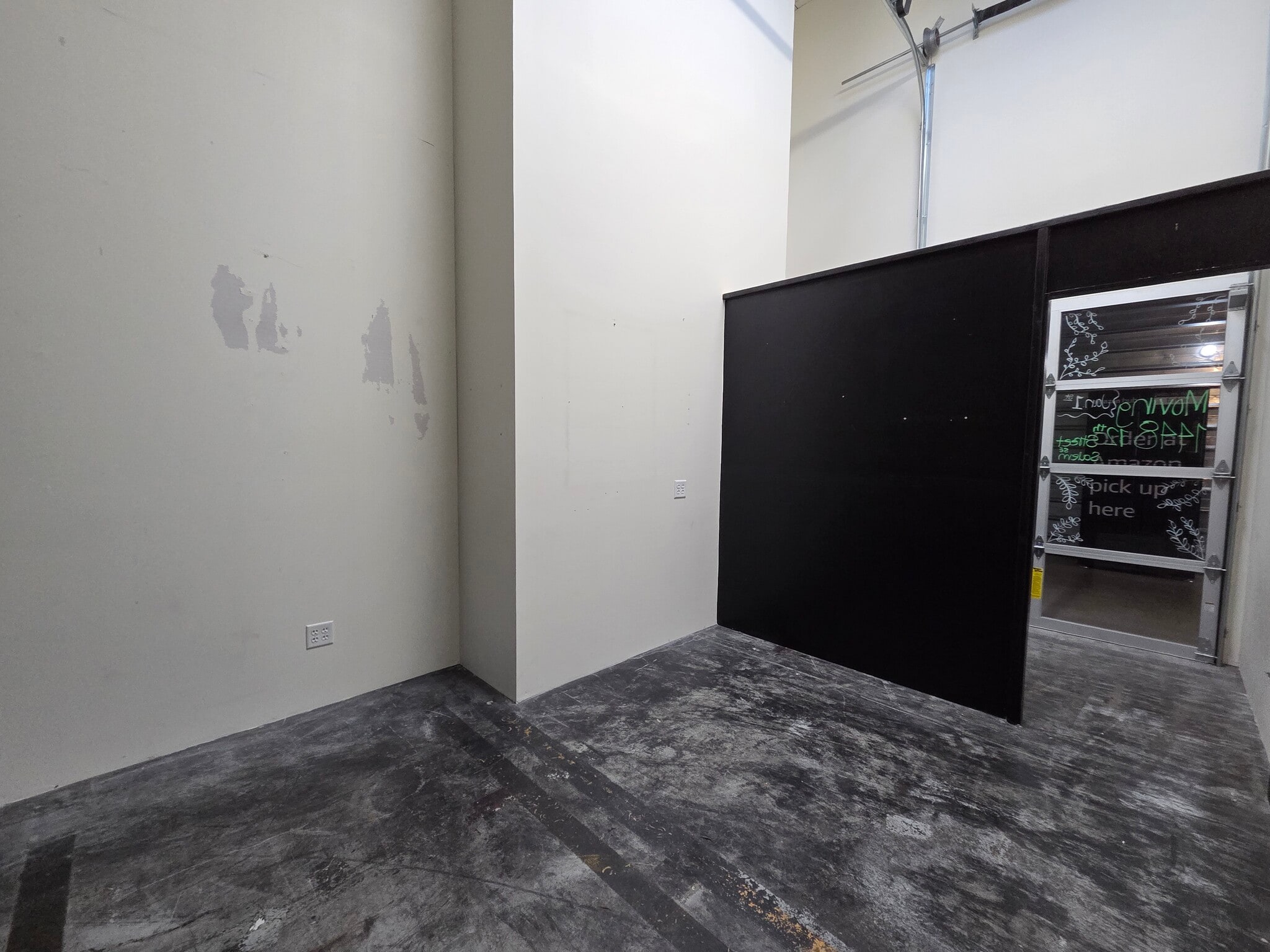 2195 Hyacinth St NE, Salem, OR for lease Interior Photo- Image 1 of 5