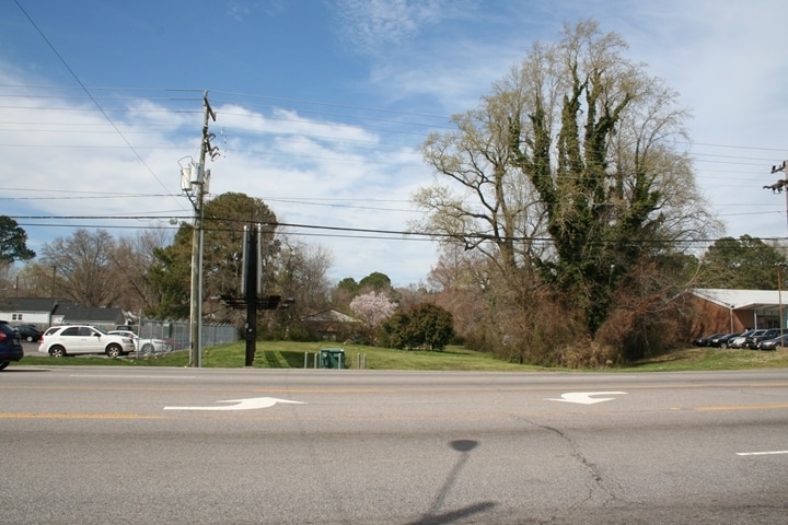 1342-1350 E Little Creek Rd, Norfolk, VA à louer - Photo du bâtiment - Image 1 de 9