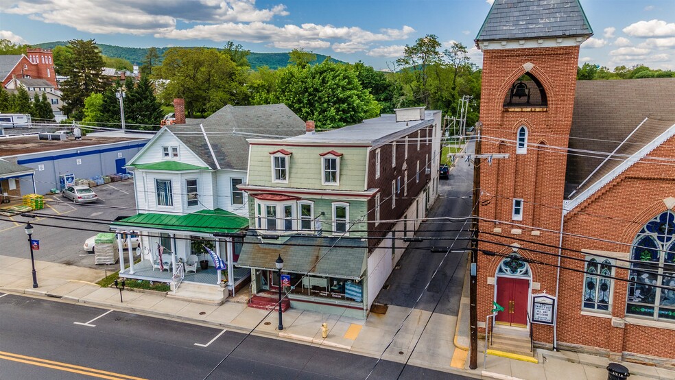 21 E Main St, Thurmont, MD à vendre - Photo du bâtiment - Image 1 de 1