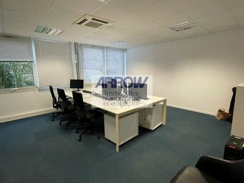 Bureau dans Carquefou à louer - Photo du bâtiment - Image 3 de 4
